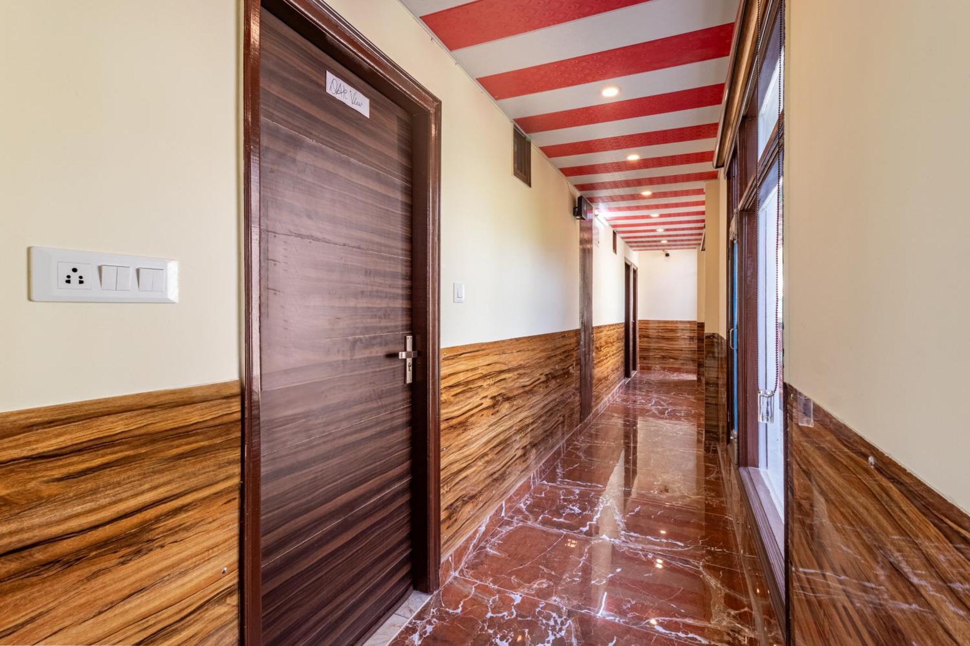 Treebo Srishti Vaikunth With Mountain View Ξενοδοχείο Σίμλα Εξωτερικό φωτογραφία